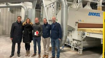 From left to right: Alexandre Butté, ANDRITZ; Sophie Bretillon Charrier, Revibat; Nicolas Brousse, Revibat; Alexis Gautier, ANDRITZ; Jörg Eberle, Schott & Meissner, in front of the ANDRITZ neXline airlay system at the opening ceremony.