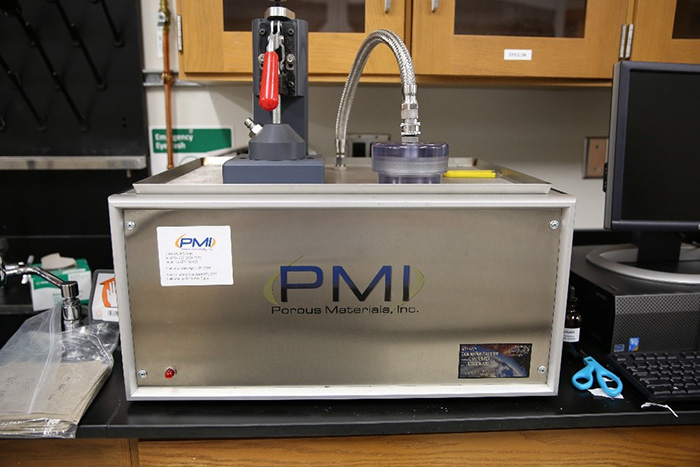 Instrument for measuring porosity and pore size distribution.